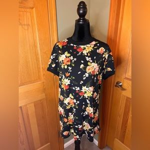 LulaRoe Liv T Shirt